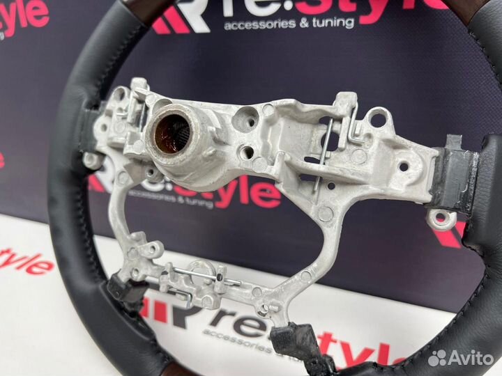 Руль Toyota Land Cruiser 200 в Стиле 16г S2113