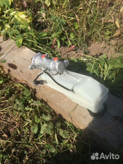 Главный тормозной цилиндр hyndai grand stafex, H1