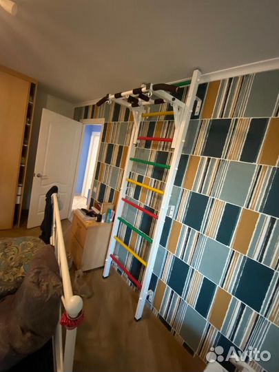 Шведская стенка с турником