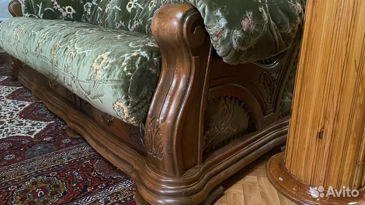 Хол румынский на дубе