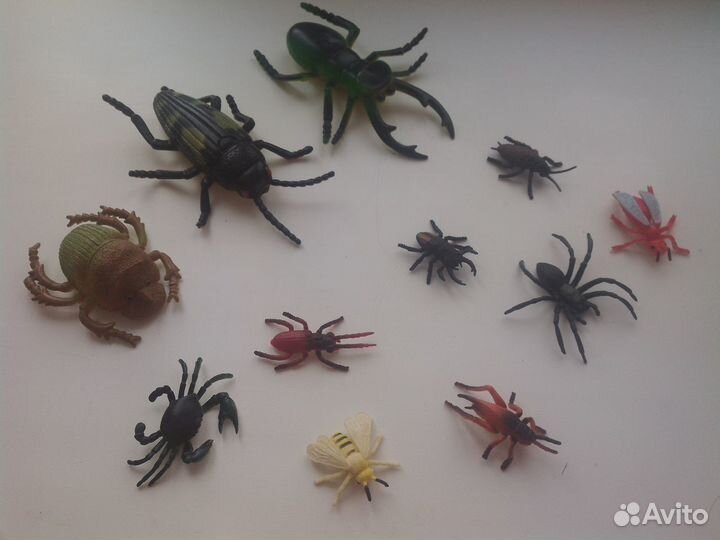 Фигурки животных, насекомых, рыб