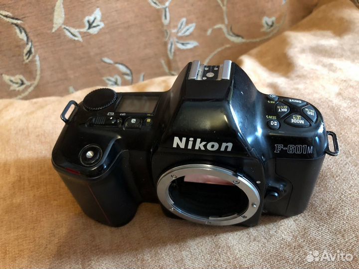 Пленочный фотоаппарат Nikon F-601m