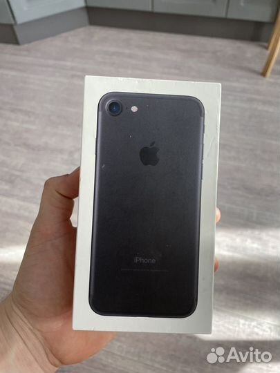 iPhone 7, 32 ГБ