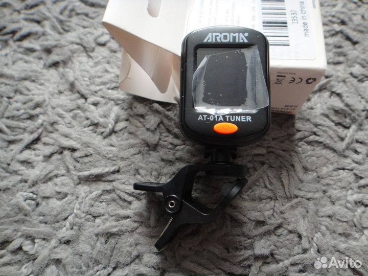 Тюнер для гитары aroma AT-01A