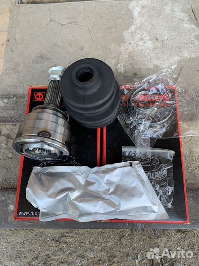 Шрус внешний Nipparts N2828124 на suzuki Swift