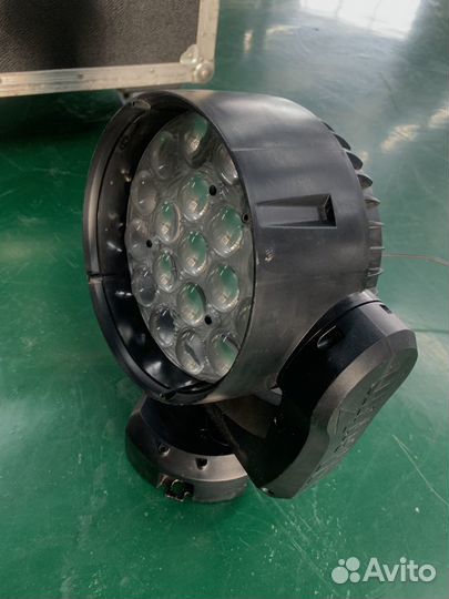 Led Wash Martin MAC Aura XB (оригинал)