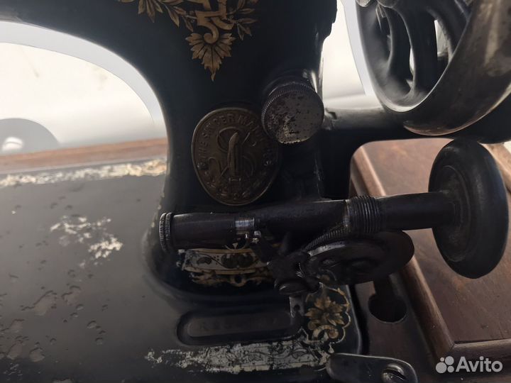 Швейная машинка Singer Зингер