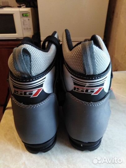 Ботинки лыжные новые
