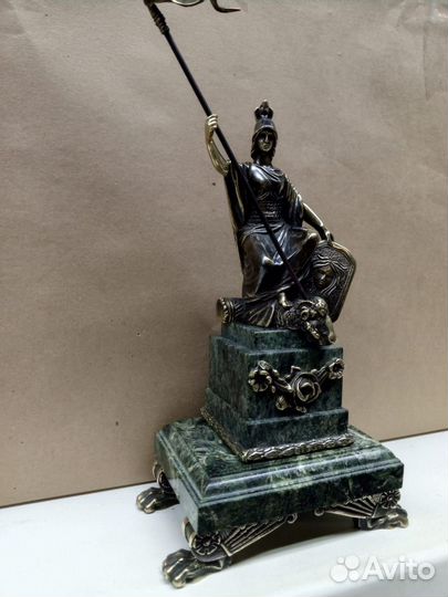 Бронзовая статуэтка