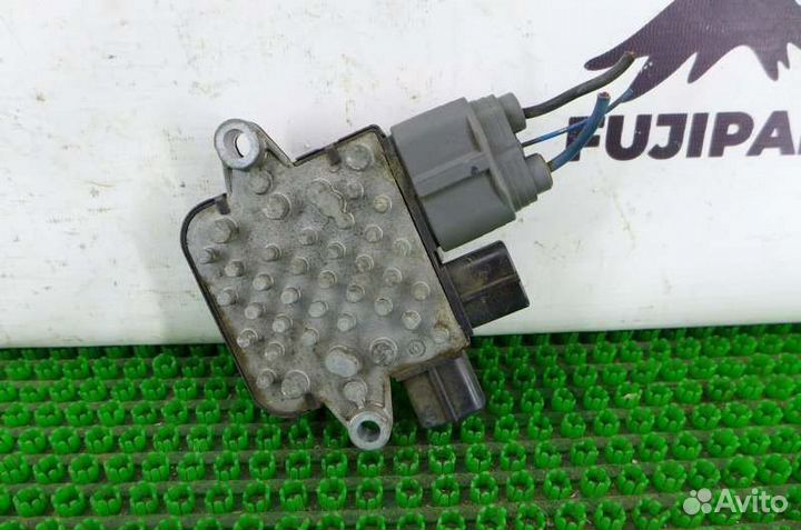 Блок управления вентилятором Mitsubishi Lancer