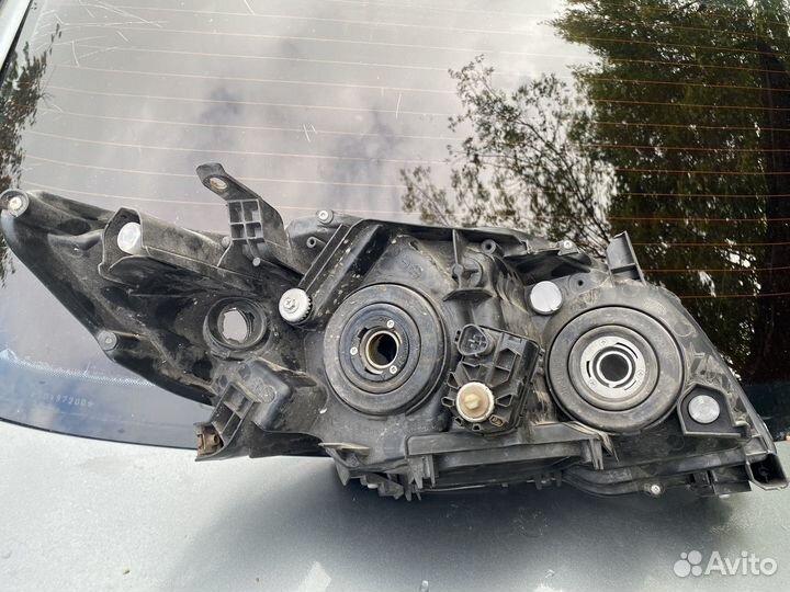 Фара toyota corolla 150
