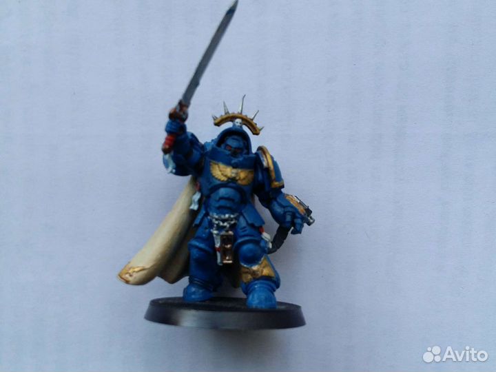 Warhammer 40000 space marines captain