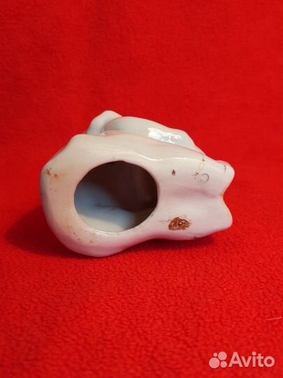 Фарфоровая статуэтка Девочка Таня с мячиком