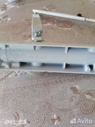 Доводчик дверей