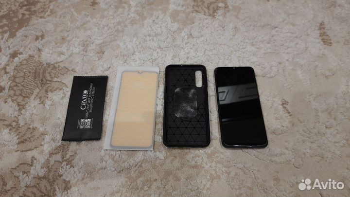Samsung Galaxy A50, 4/64 ГБ