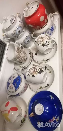 Чашки блюдца сахарницы от сервизов