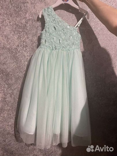 Праздничное платье для девочки