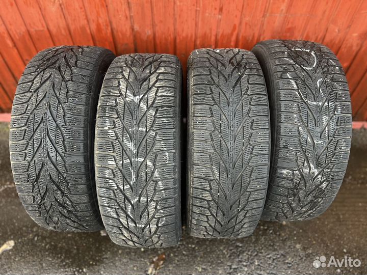 Nokian Tyres Hakkapeliitta R2 SUV 225/60 R17 103R