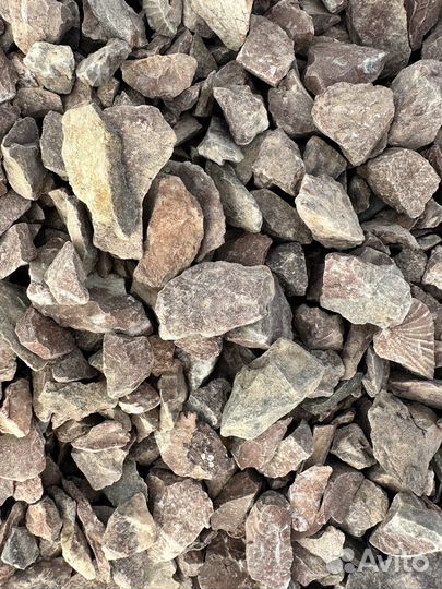 Белая мраморная крошка в мешках