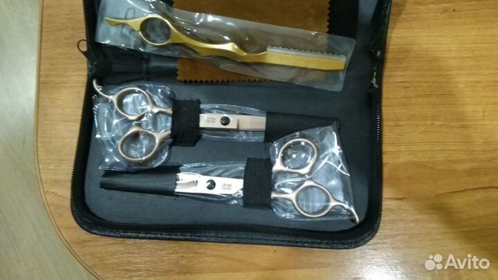 Парикмахерские ножницы