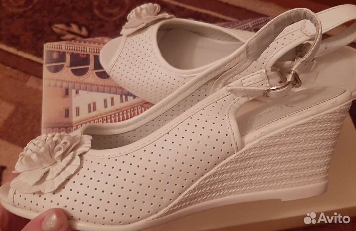 Босоножки женские 36 размер