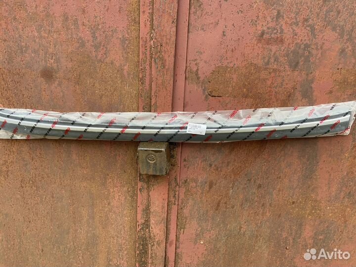 Молдинг бампера переднего Москвич 3