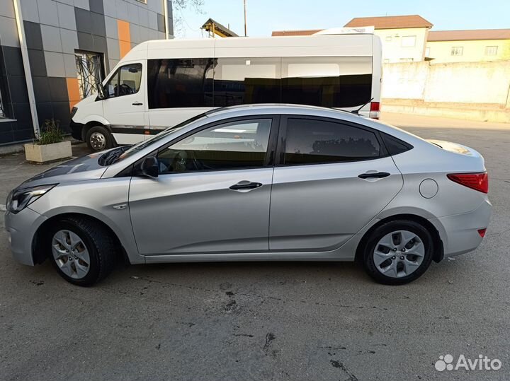 Hyundai Solaris 1.4 AT, 2015, 211 000 км