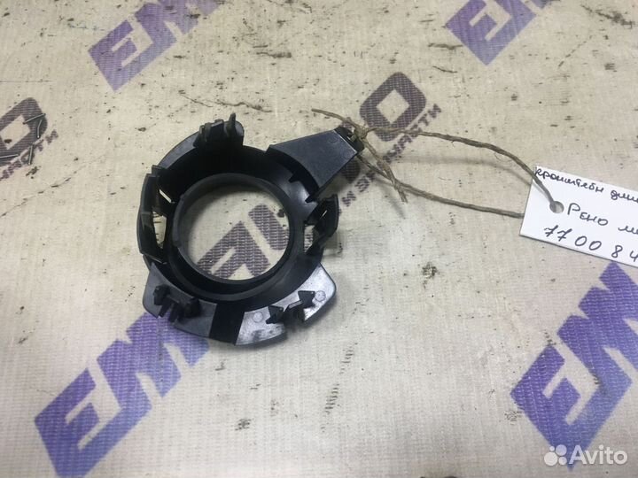 Кронштейн динамика передний левый Рено Меган 1