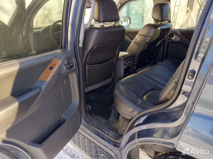 Nissan Pathfinder 4.0 AT, 2004, 220 000 км