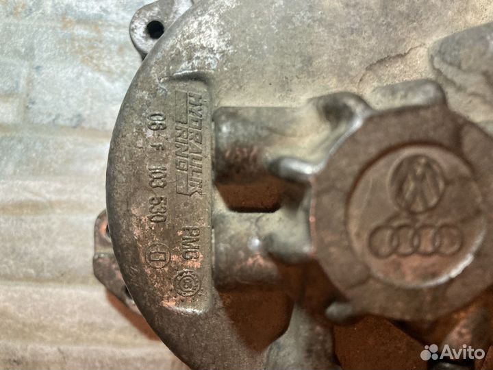 Крышка распредвалa Skoda 2.0 FSI