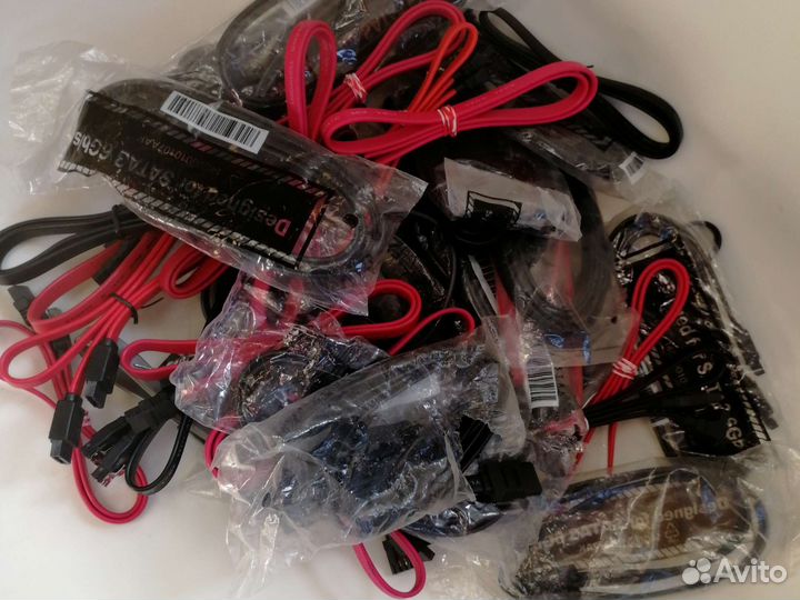 SATA кабель много, коробка