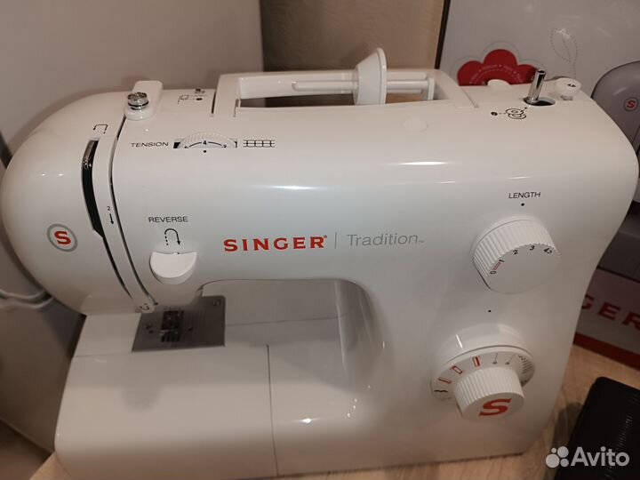 Швейная машина Singer