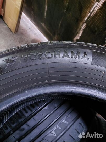 Yokohama 104ZR 235/55 R18 100V