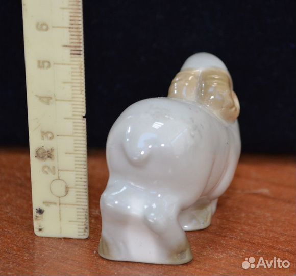 Мини фарфоровая статуэтка- баран.лфз