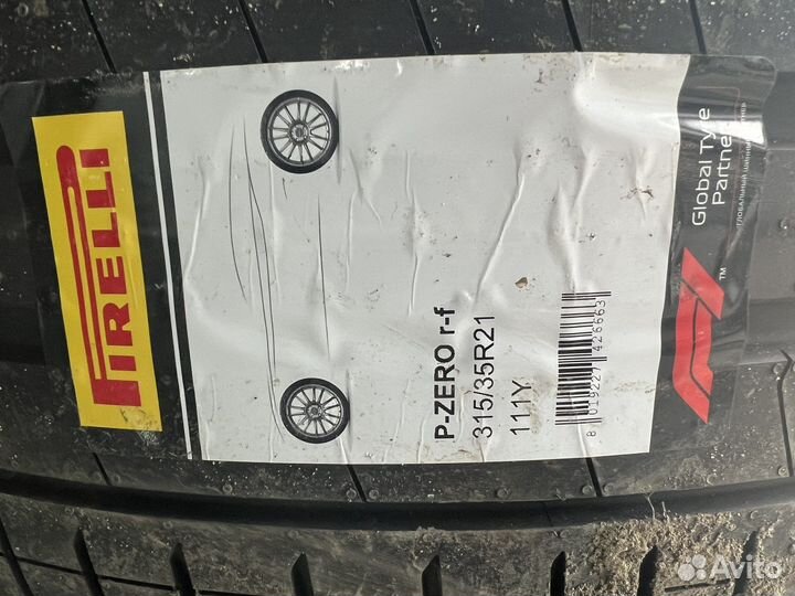 Pirelli P Zero 275/40 R21 и 315/35 R21 107Y