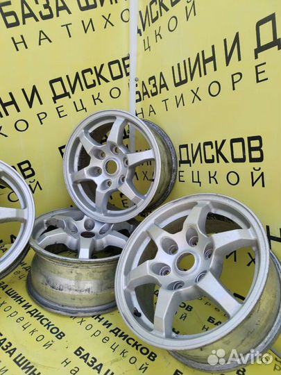 Комплект литых дисков R16 6x139.7