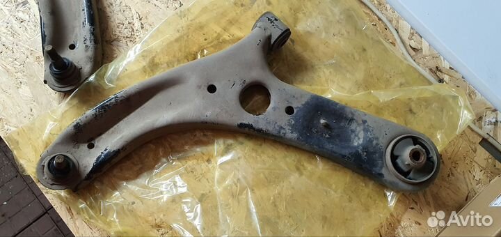 Рычаги передней подвески Kia Cerato 2014 YD