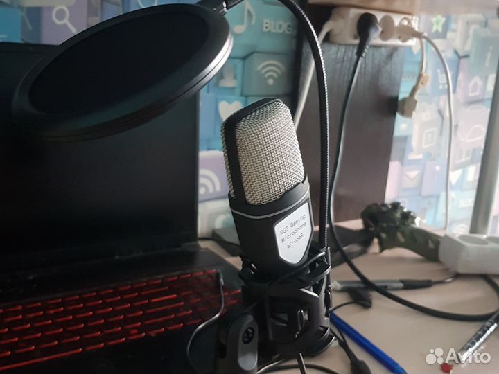 Микрофон в отличном состояние с RGB подсветкой