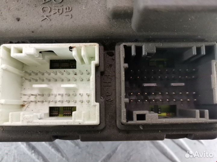 Блок предохранителей для Peugeot-Citroen C5 1