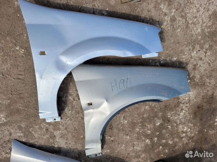 Крыло переднее правое LADA largus цена за шт