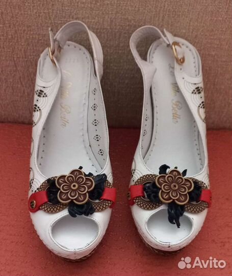 Босоножки кожа новые
