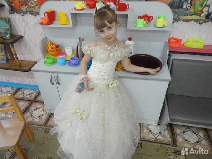 Нарядное платье для девочки 110 116