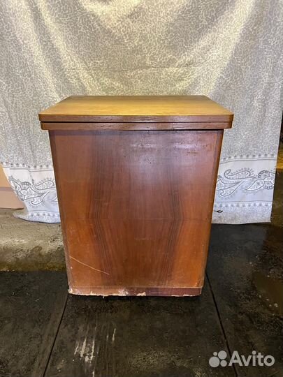 Швейная машина Лада, ножная, Чехосдовакия