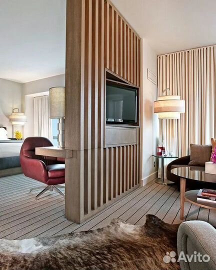 Перегородка стационарная для зонирования помещения