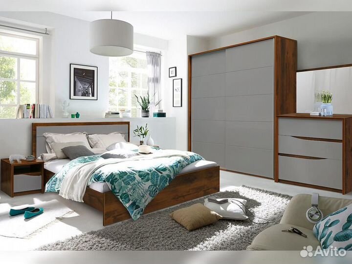 Зеркало монако, Дуб Саттер