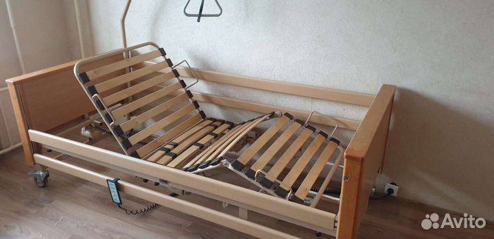 Кровать медицинская для лежачих больных