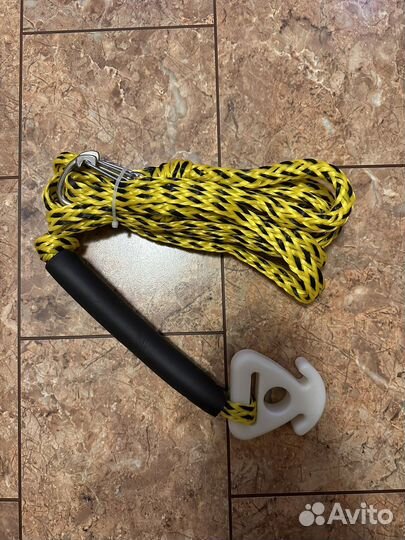 Трапеция буксировочная U-образная к транцам. Фал