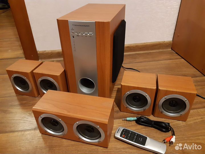 Акустическая система 5.1 с пультом ду (молчит саб)