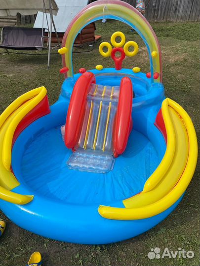 Надувной игровой центр