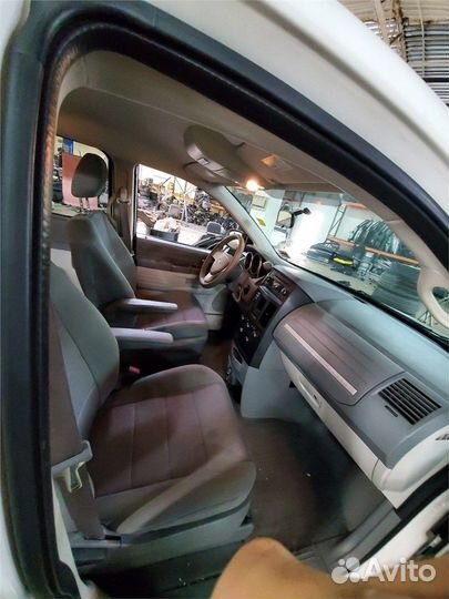 Разбор на запчасти Dodge Caravan 2008